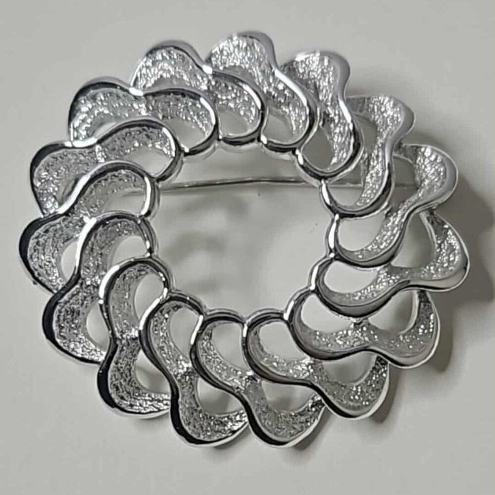 Sarah Coventry silver-toned brooch